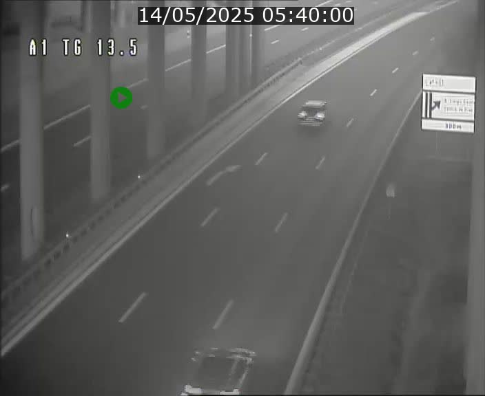 Traffic live webcam Luxembourg Senningen - A1 direction Luxembourg - BK 13.5