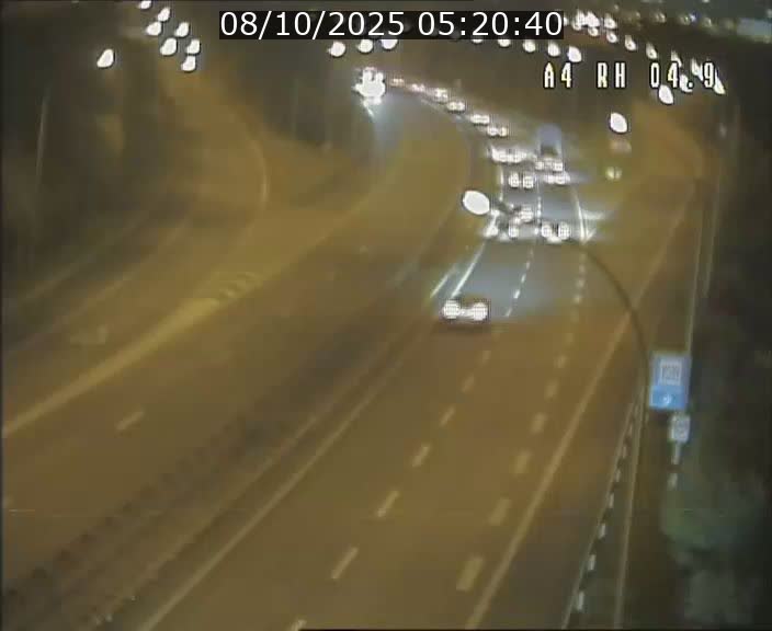 Traffic live webcam Luxembourg Leudelange - A4 - BK 4.9 - direction Luxembourg