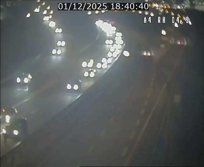 Traffic live webcam Luxembourg Leudelange - A4 - BK 4.9 - direction Luxembourg