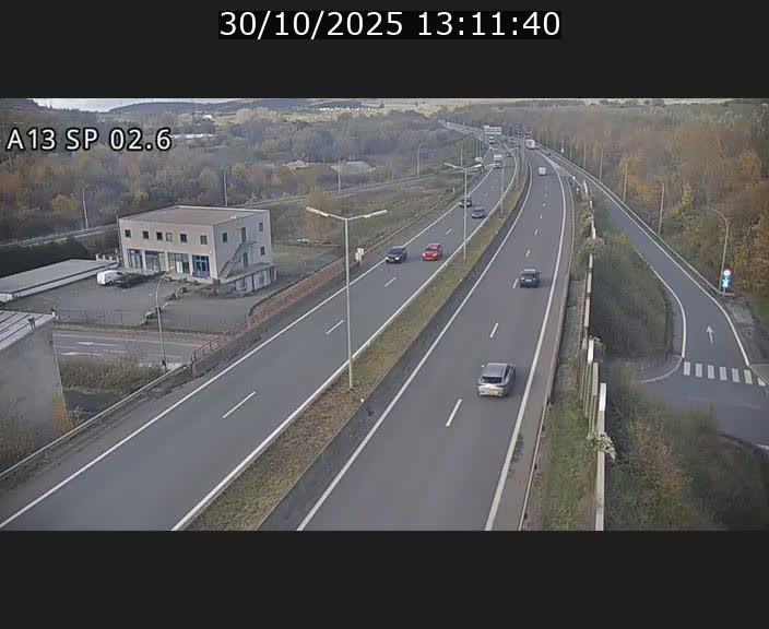 Traffic live webcam Luxembourg Sanem - A13 direction Pétange - BK 2.6