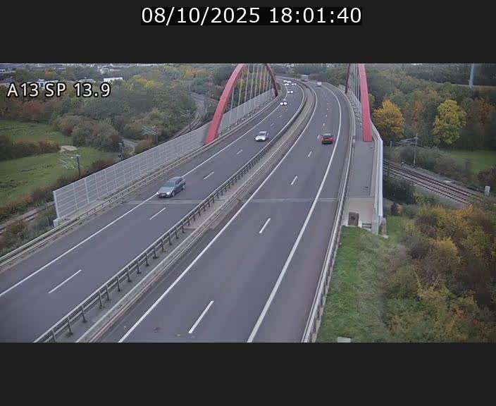 Traffic live webcam Luxembourg Kayl - A13 direction Esch-sur-Alzette/Luxembourg-ville - BK 13.9