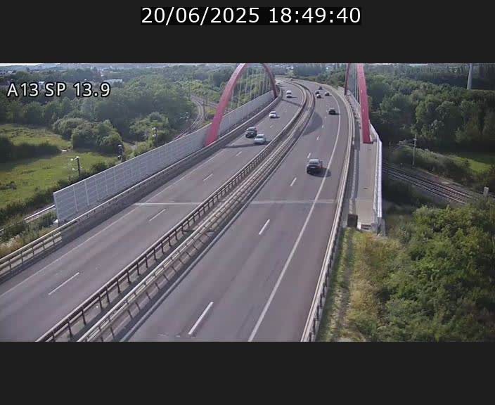Traffic live webcam Luxembourg Kayl - A13 direction Esch-sur-Alzette/Luxembourg-ville - BK 13.9