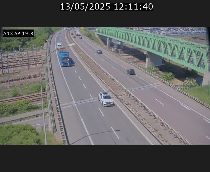 Traffic live webcam Luxembourg Croix de Bettembourg - A13 direction Esch-sur-Alzette - BK 19.8