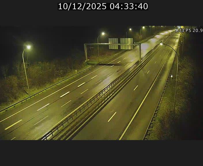 Traffic live webcam Luxembourg Croix de Bettembourg, rond-point d'Hellange - A13 direction Allemagne - BK 20.9