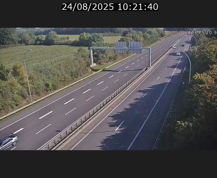 Traffic live webcam Luxembourg Croix de Bettembourg, rond-point d'Hellange - A13 direction Allemagne - BK 20.9