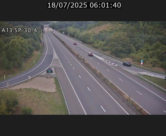 Traffic live webcam Luxembourg Altwies - A13 direction Luxembourg-ville - BK 30.4