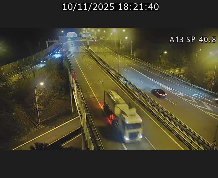 Webcam avec vue sur l'entrée côté allemand du tunnel Markusbierg à Schengen. Vue orientée vers le tunnel et Bettembourg