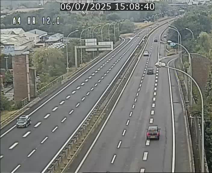Traffic live webcam Luxembourg Jonction Foetz - A4 - BK 12.0 - direction Esch sur Alzette