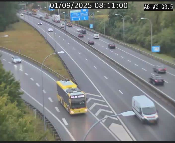 Traffic live webcam Luxembourg - Croix de Cessange - A6 - BK 3.5 - direction France/Allemagne