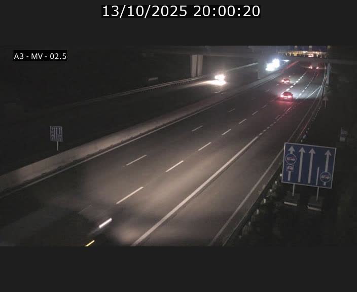 Webcam autoroute A3 au Luxembourg à proximité de la Croix de Gasperich. Vue orientée vers Luxembourg