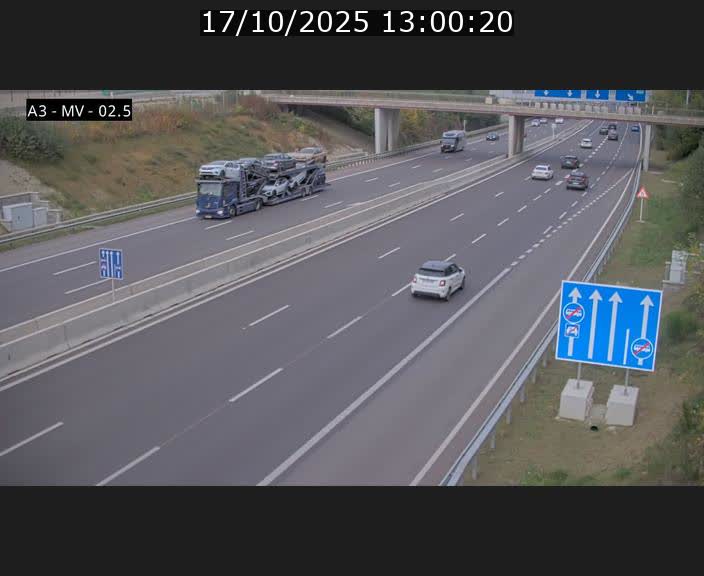 Webcam autoroute A3 au Luxembourg à proximité de la Croix de Gasperich. Vue orientée vers Luxembourg