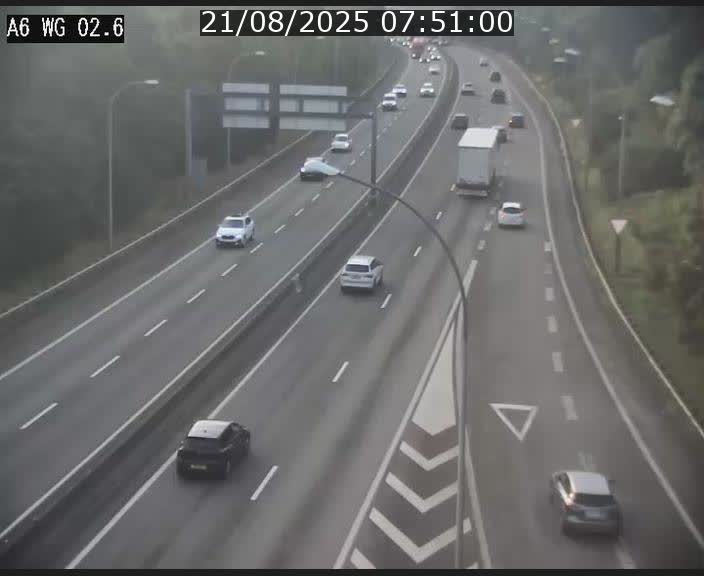 Traffic live webcam Luxembourg Croix de Cessange - A6 - BK 2.6 - direction France/Allemagne