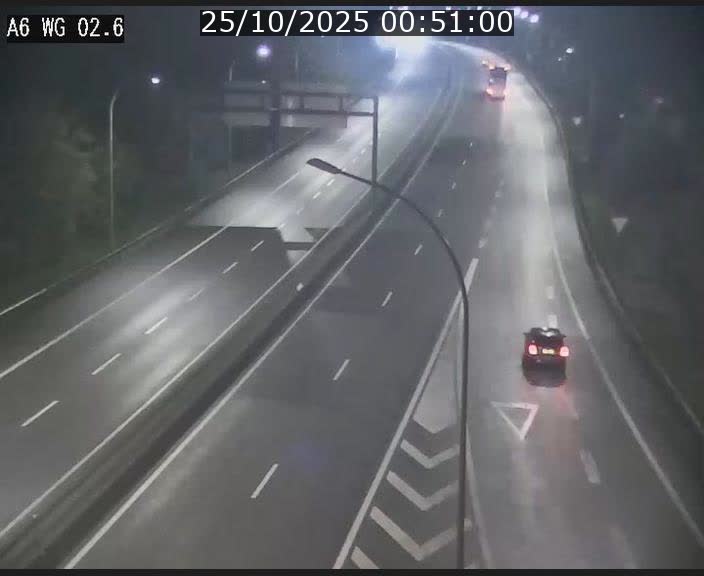 Traffic live webcam Luxembourg Croix de Cessange - A6 - BK 2.6 - direction France/Allemagne