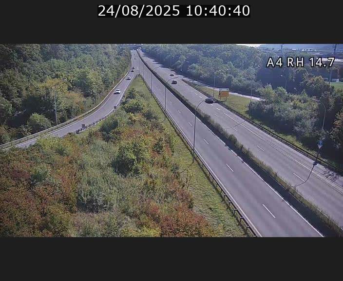 Traffic live webcam Luxembourg Jonction Lankelz - A4 - BK 14.7 - direction Luxembourg