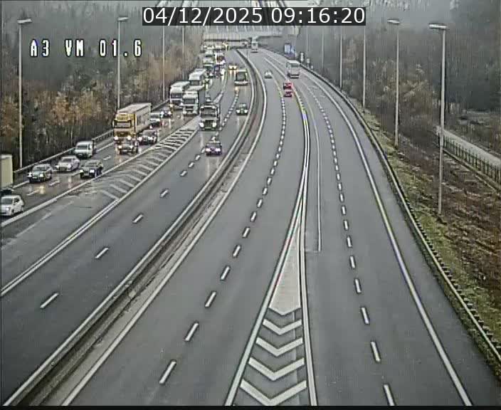 Traffic live webcam Luxembourg - Croix de Gasperich - A3 - BK 1.6 - direction France/Aire de Berchem