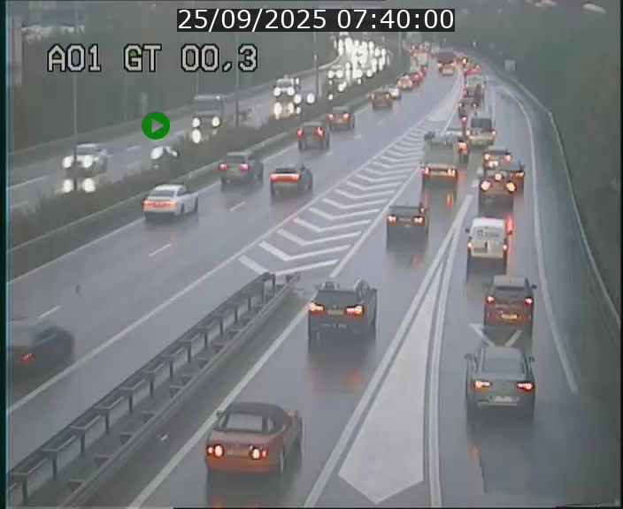 Traffic live webcam Luxembourg Croix de Gasperich - A1 direction Kirchberg - BK 0.3