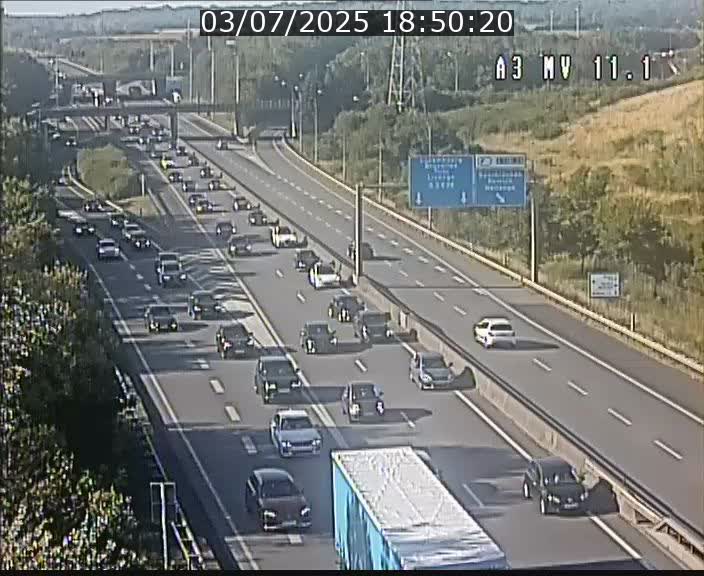 Traffic live webcam Luxembourg Croix de Bettembourg A3 - BK 11.1 - direction Luxembourg-ville