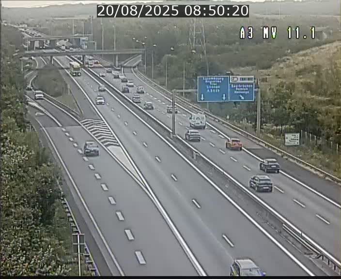 Traffic live webcam Luxembourg Croix de Bettembourg A3 - BK 11.1 - direction Luxembourg-ville