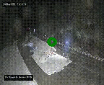 Webcam à l'entrée du tunnel du Somport, côté français, sur la N134, dans les Pyrénées, en direction de l'Espagne, à 1116 mètres d'altitude