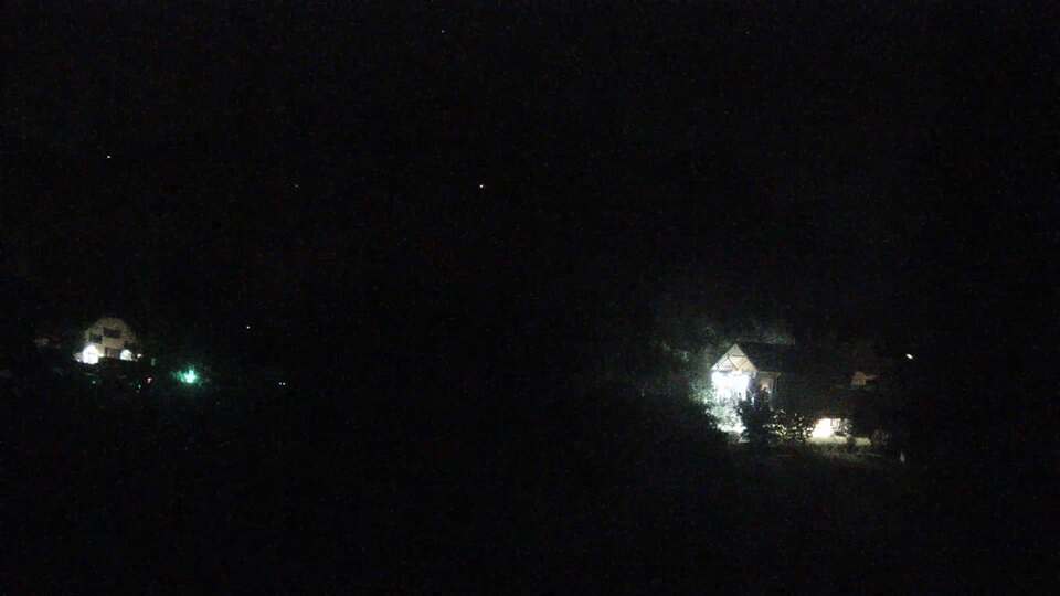 Webcam au niveau de la mairie du village du Bourg d'Oisans, aux pieds de l'Alpe d'Huez et aux portes du parc des Écrins