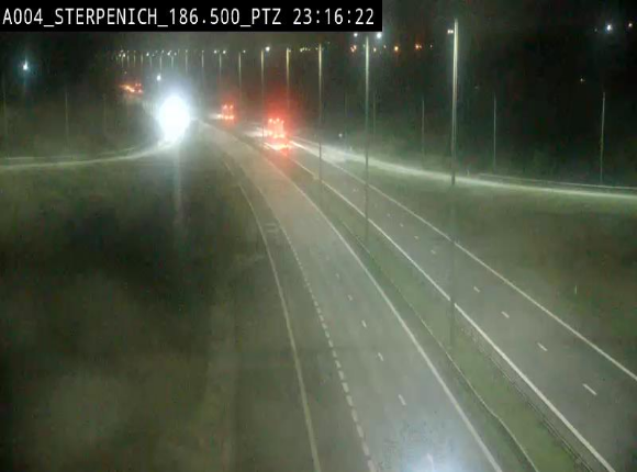 Webcam E411 à Sterpenich en Belgique près de la frontière du Luxembourg. Vue orientée vers Bruxelles