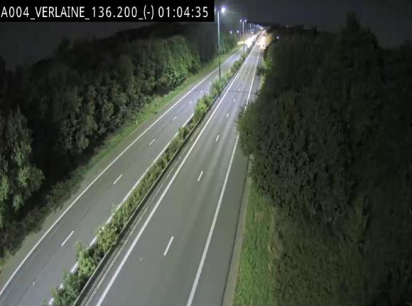 Webcam sur l'E411 à hauteur du pont surplombant la N40, à proximité de la sortie 26 Verlaine - Libramont-Chevigny. Vue orientée vers Namur