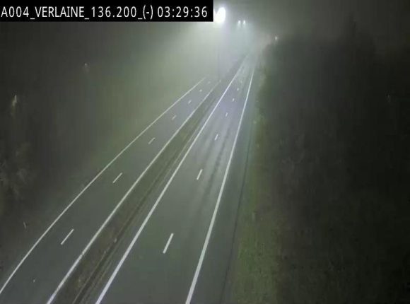 Webcam sur l'E411 à hauteur du pont surplombant la N40, à proximité de la sortie 26 Verlaine - Libramont-Chevigny. Vue orientée vers Namur