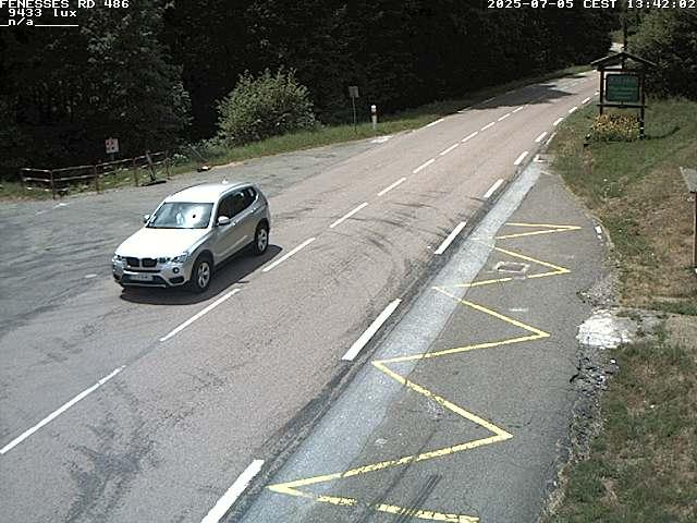 Webcam en haut du col des Fenesses, aussi appelé col du Ménil sur la D486 à 593 mètres d'altitude dans les Vosges