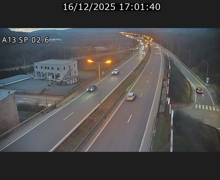 Traffic live webcam Luxembourg Sanem - A13 direction Pétange - BK 2.6