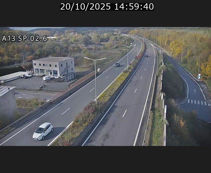 Traffic live webcam Luxembourg Sanem - A13 direction Pétange - BK 2.6