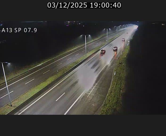 Traffic live webcam Luxembourg Jonction Lankelz - A13 direction Pétange - BK 7.9