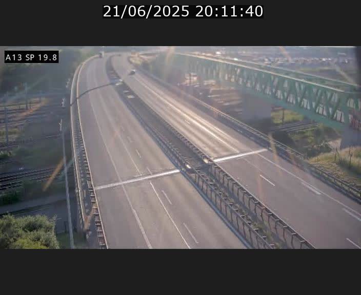 Traffic live webcam Luxembourg Croix de Bettembourg - A13 direction Esch-sur-Alzette - BK 19.8