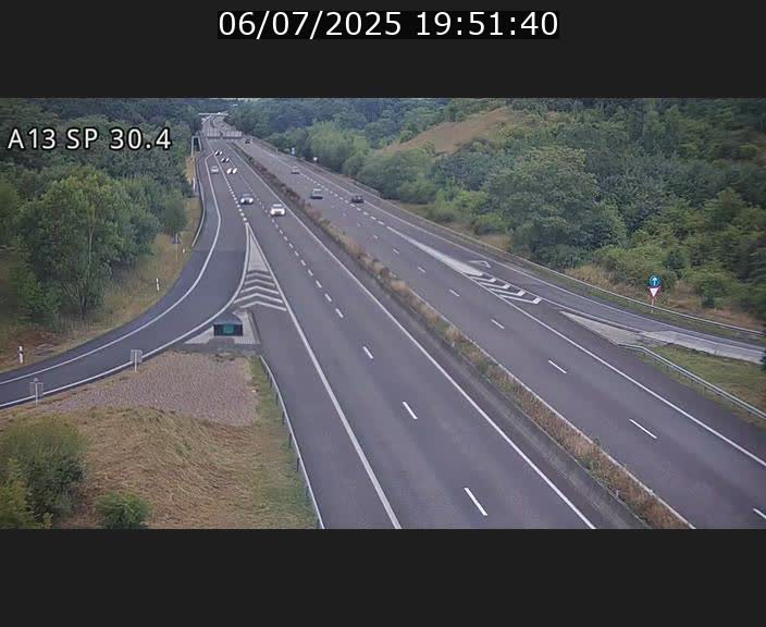 Traffic live webcam Luxembourg Altwies - A13 direction Luxembourg-ville - BK 30.4