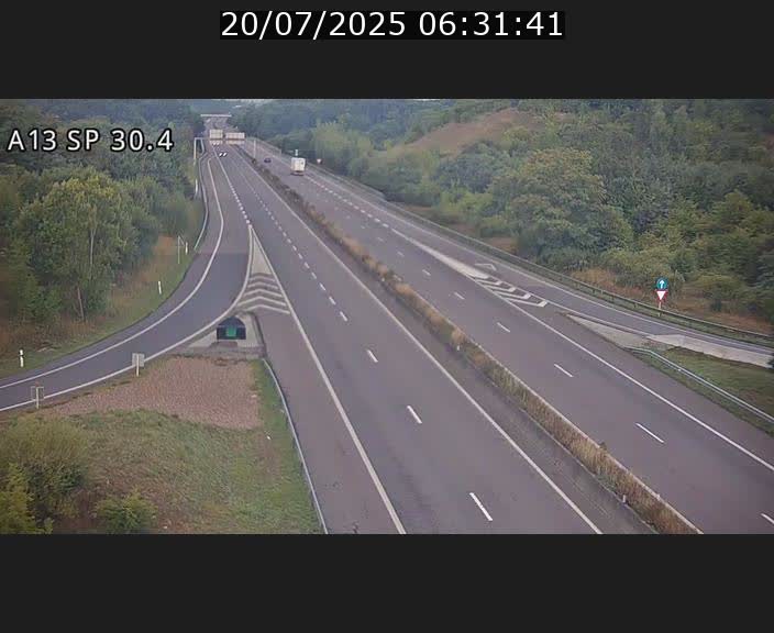 Traffic live webcam Luxembourg Altwies - A13 direction Luxembourg-ville - BK 30.4