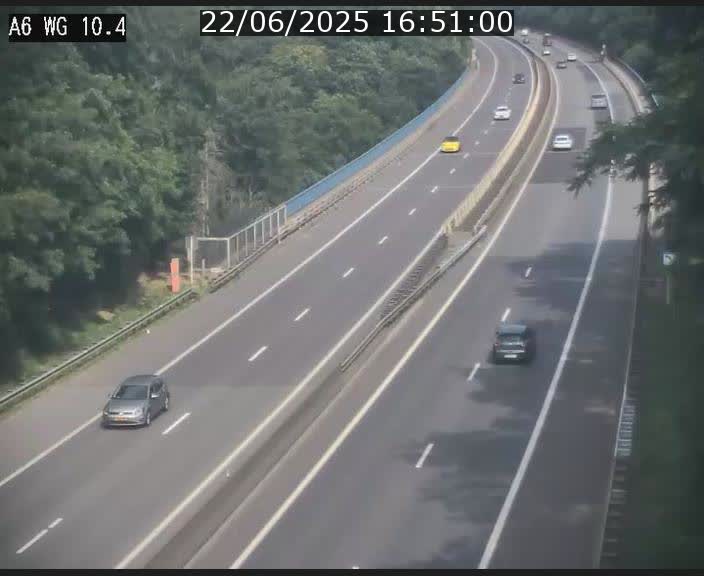 Traffic live webcam Luxembourg Mamer - A6 - BK 10.4 - direction Luxembourg/France/Allemagne