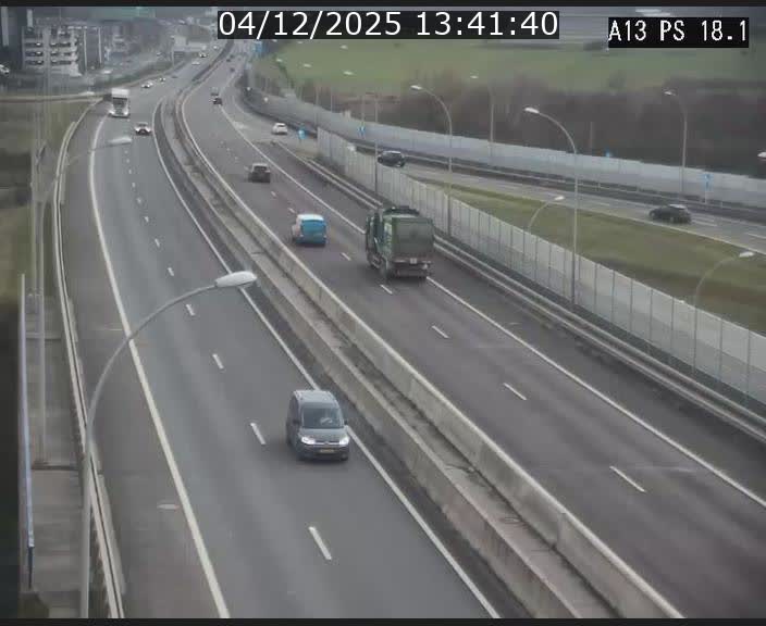 Traffic live webcam Luxembourg Dudelange - A13 direction Croix de Bettembourg - BK 18.1