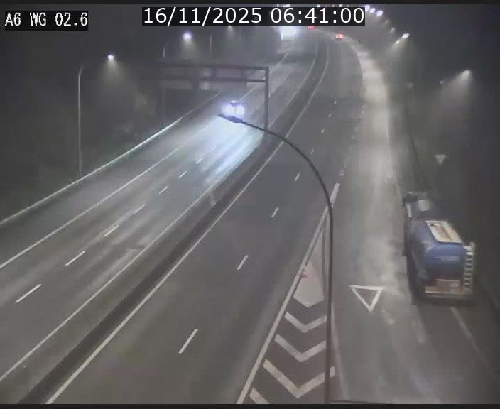 Traffic live webcam Luxembourg Croix de Cessange - A6 - BK 2.6 - direction France/Allemagne