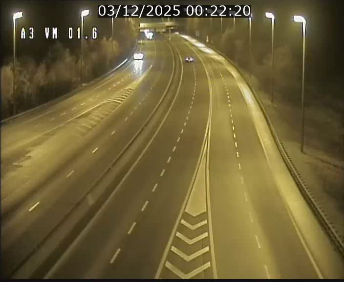 Traffic live webcam Luxembourg - Croix de Gasperich - A3 - BK 1.6 - direction France/Aire de Berchem