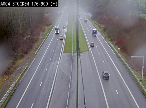 Webcam au-dessus de l'E411 sur la N83 à hauteur de la sortie Stockem. Vue orientée vers Arlon