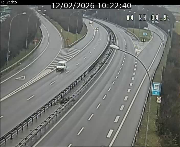 Traffic live webcam Luxembourg Leudelange - A4 - BK 4.9 - direction Luxembourg