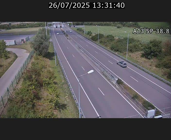 Webcam autoroute A13 à l'entrée ouest du tunnel Markusbierg à Schengen. Vue orientée vers le tunnel et l'Allemagne