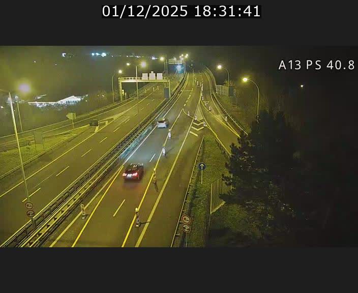 Webcam autoroute A13 à la sortie est du tunnel Markusbierg à Schengen. Vue sur le pont de la Moselle, vers l'Allemagne