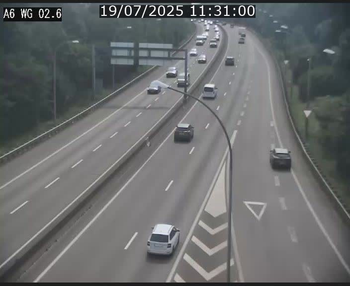 Traffic live webcam Luxembourg Croix de Cessange - A6 - BK 2.6 - direction France/Allemagne