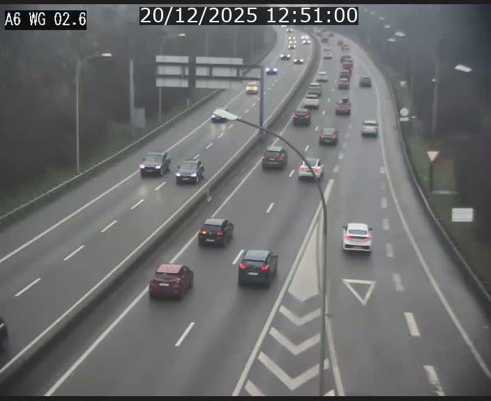 Traffic live webcam Luxembourg Croix de Cessange - A6 - BK 2.6 - direction France/Allemagne