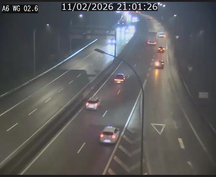 Traffic live webcam Luxembourg Croix de Cessange - A6 - BK 2.6 - direction France/Allemagne