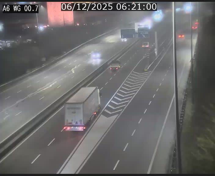 Traffic live webcam Luxembourg Croix de Cessange - A6 - BK 0.7 - direction A3 France