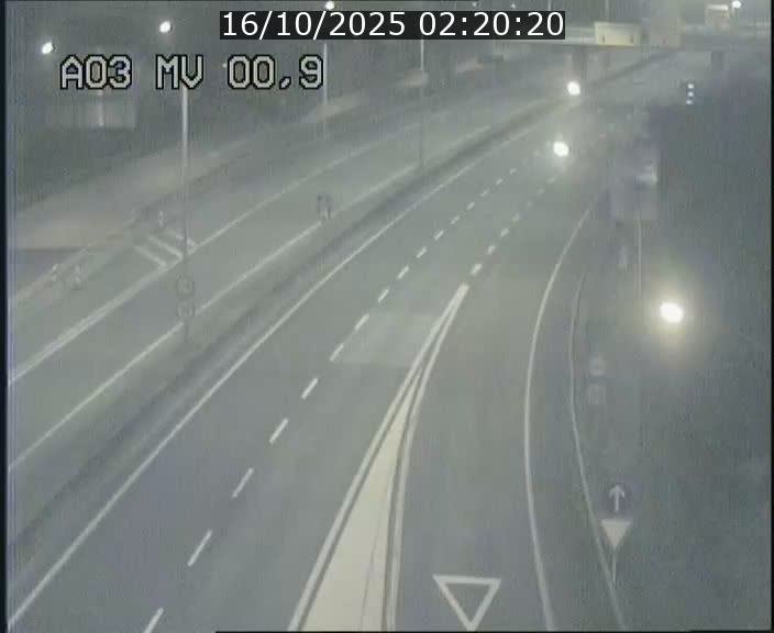 Traffic live webcam Luxembourg Croix de Gasperich - A3 - BK 0.4 - direction Luxembourg