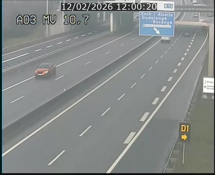 Traffic live webcam Luxembourg Croix de Bettembourg - A3 - BK 10.7 - direction France