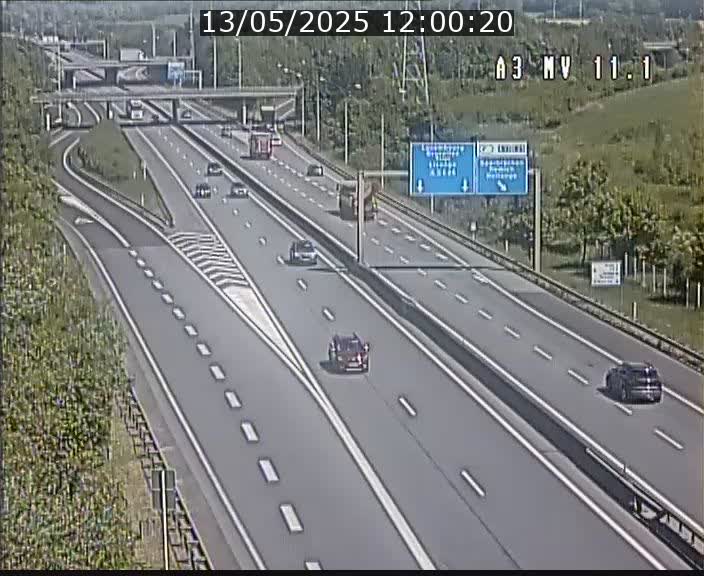 Traffic live webcam Luxembourg Croix de Bettembourg A3 - BK 11.1 - direction Luxembourg-ville