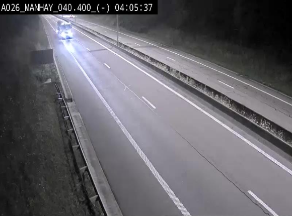 Webcam autoroute A26/E25 à hauteur de Manhay, après la jonction avec la N651 en direction de Liège - BK 40.4
